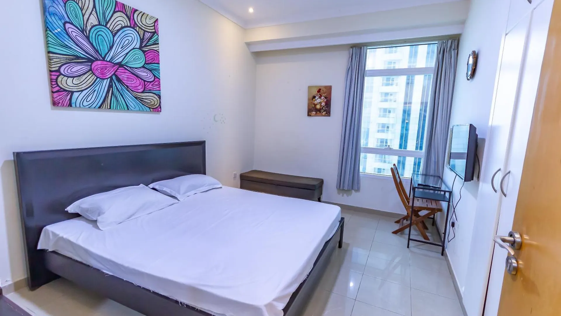 Lovely Spacious Rooms For Ladies In Marina للفتيات فقط Dubai United Arab Emirates