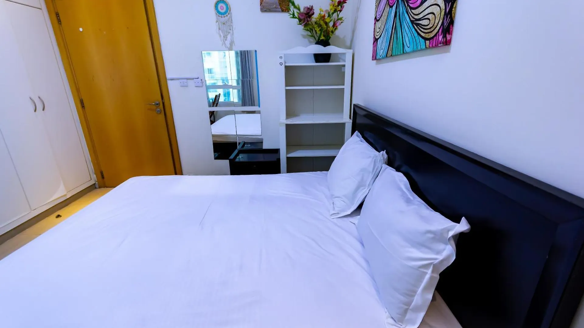 Lovely Spacious Rooms For Ladies In Marina للفتيات فقط Dubai 0*,