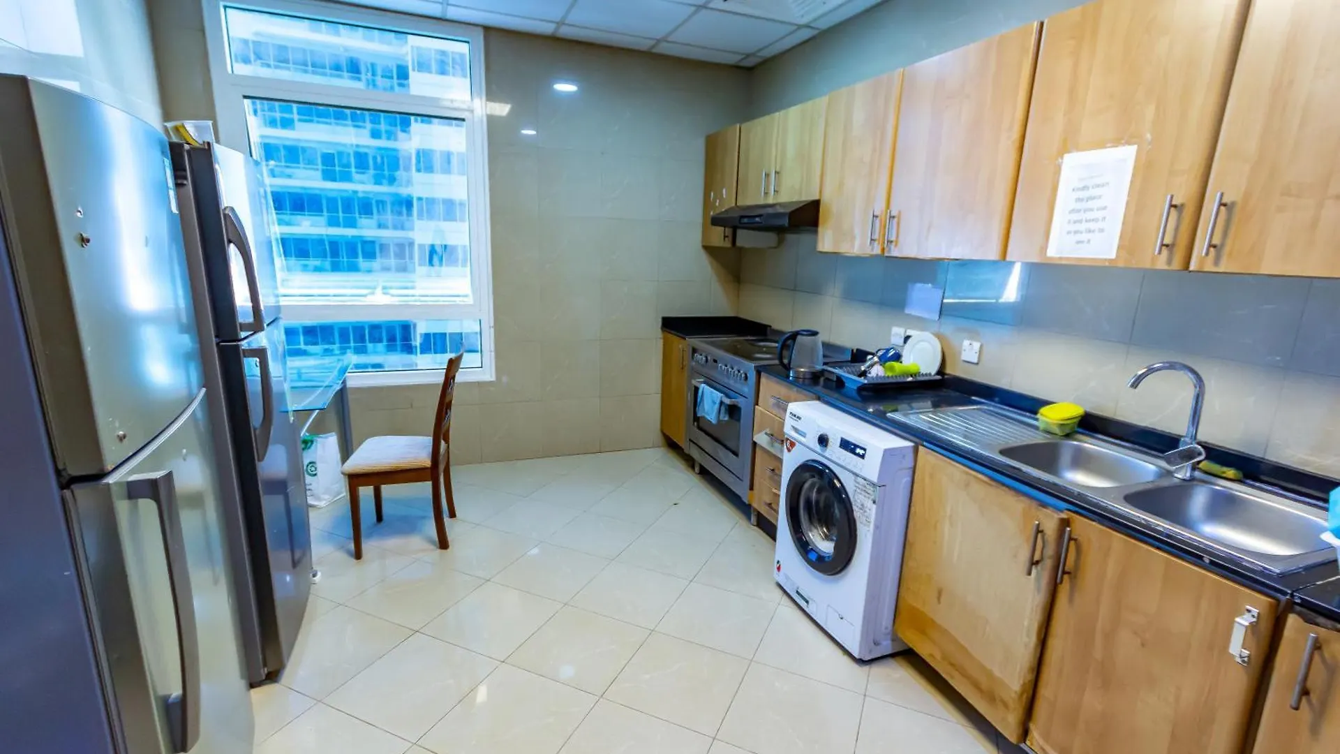 Lovely Spacious Rooms For Ladies In Marina للفتيات فقط Dubai Apartment