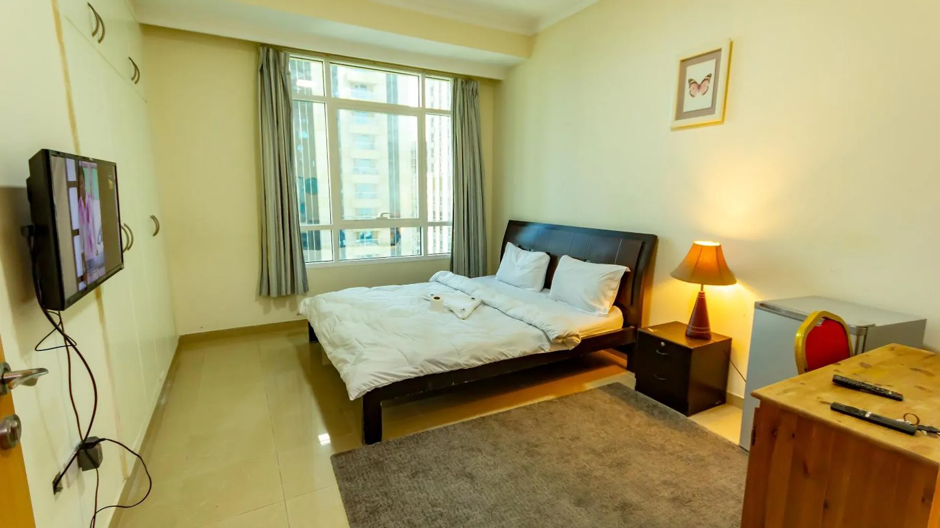 Lovely Spacious Rooms For Ladies In Marina للفتيات فقط Dubai