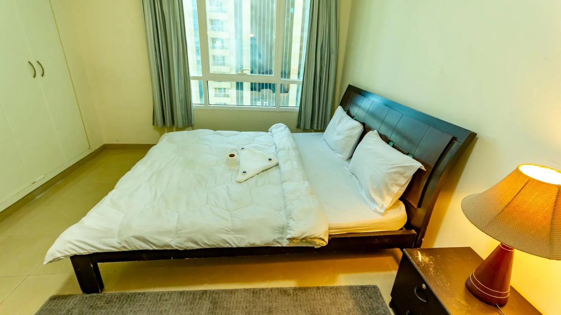 Lovely Spacious Rooms For Ladies In Marina للفتيات فقط Dubai