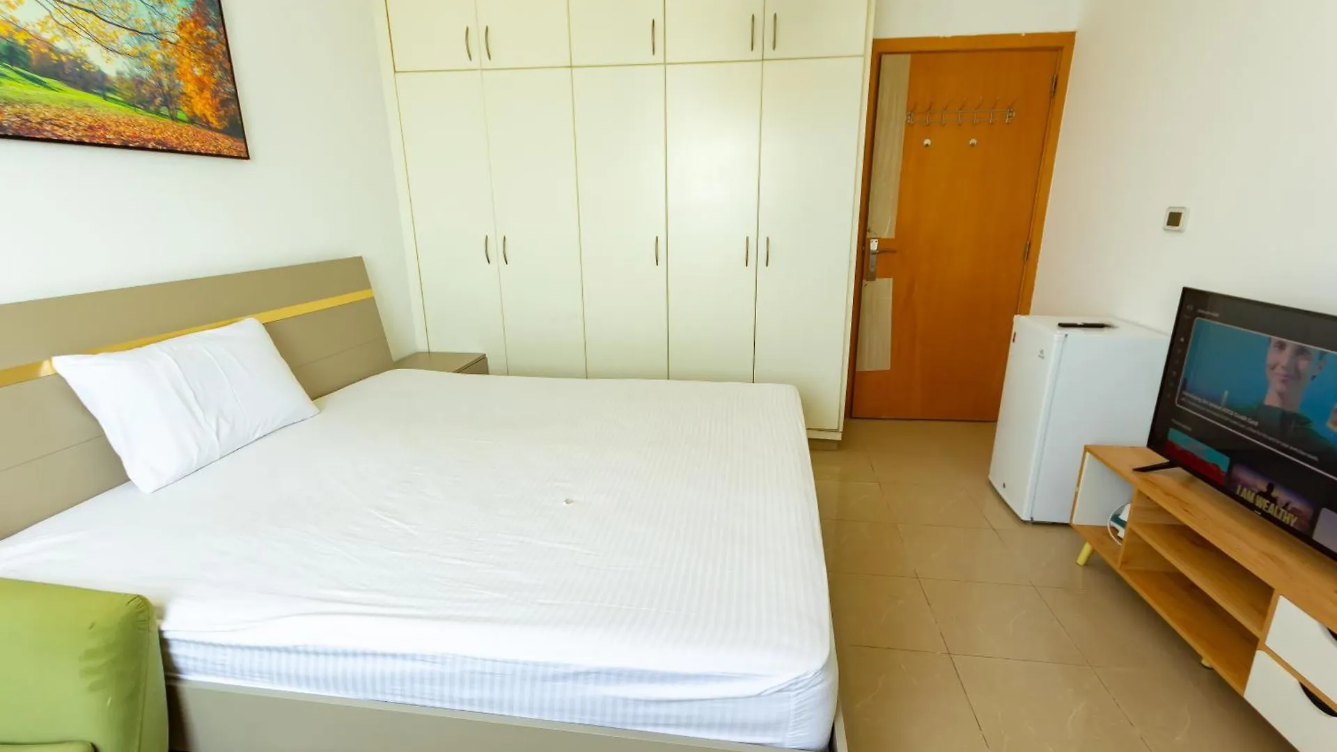 Lovely Spacious Rooms For Ladies In Marina للفتيات فقط Dubai Apartment
